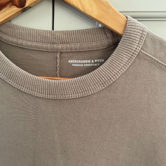 Abercrombie & Fitch Men’s Long Sleeved Shirt, size Small - Picture 2 of 3